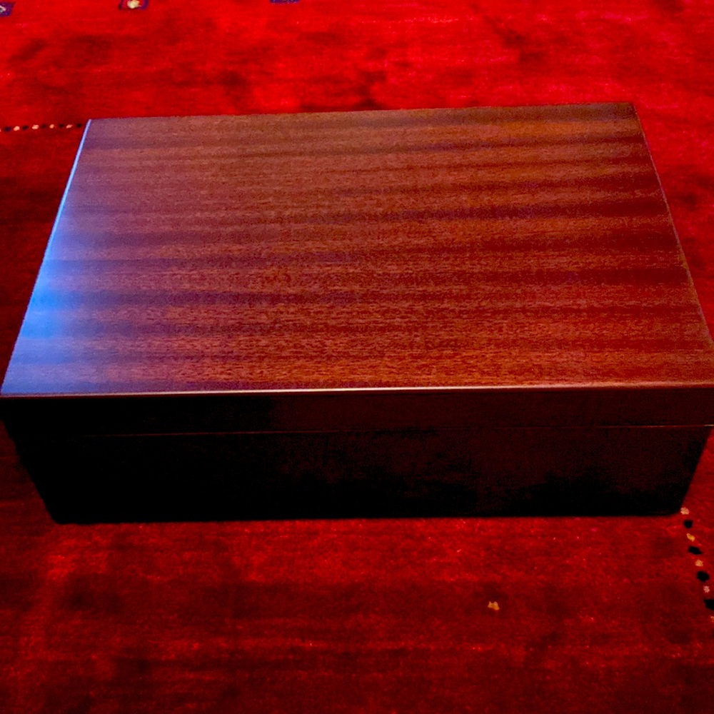 Beautiful Italian Poker Set in Mahogany Box